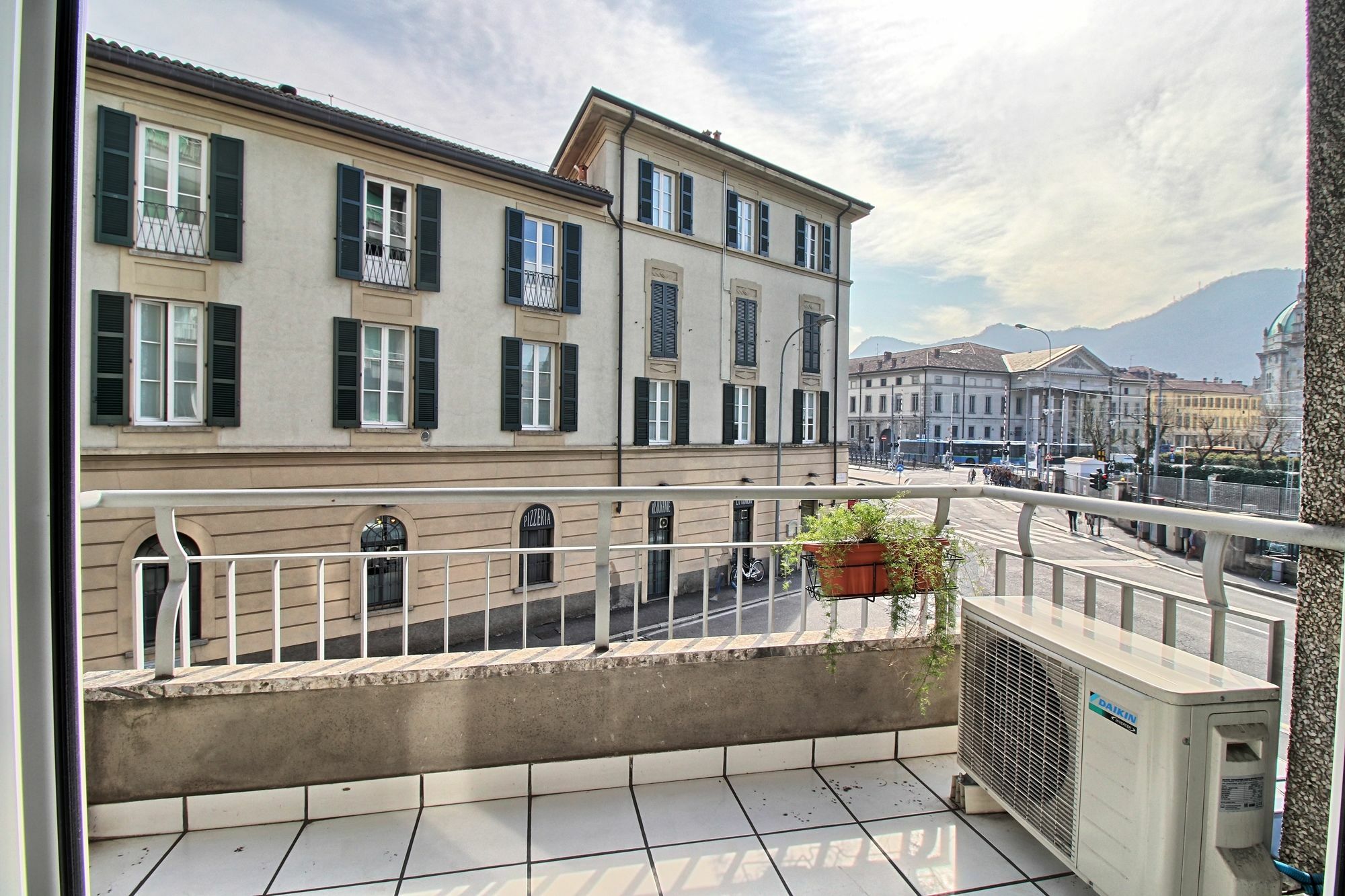 Manzoni Studios Lake Como Buitenkant foto